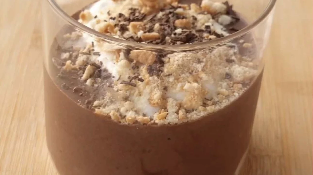 Γρήγορο σοκολατένιο σνακ με κεφίρ - θα σε κρατήσει χορτάτη για ώρες