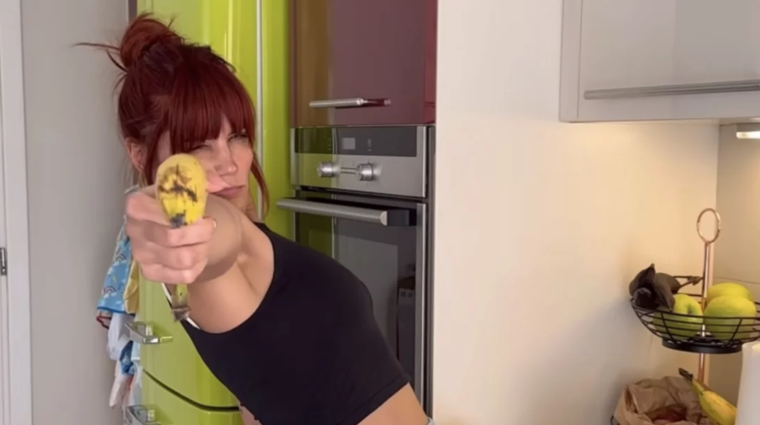 Μαίρη Συνατσάκη: Το χιουμοριστικό βίντεο με έμπνευση από Ολυμπιακούς Αγώνες