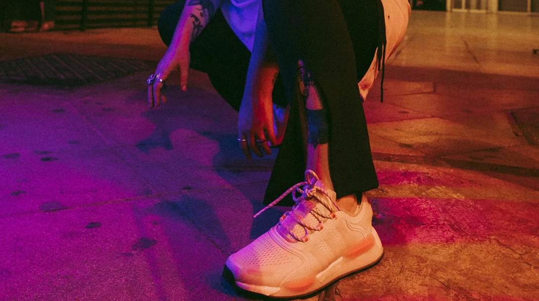 Έξι χρόνια μετά το λανσάρισμά του, η adidas Originals μάς επανασυστήνει το μοντέλο NMD