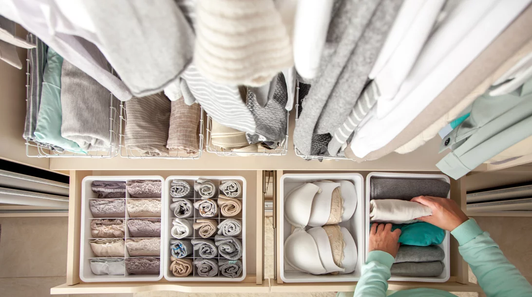 Οργανωμένη ντουλάπα: 4 pro tips από την closet designer της Khloé Kardashian