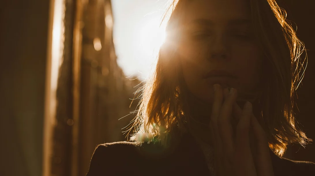 Το DIY hack με τη βαζελίνη που θα σε κάνει να μυρίζεις όμορφα όλη μέρα