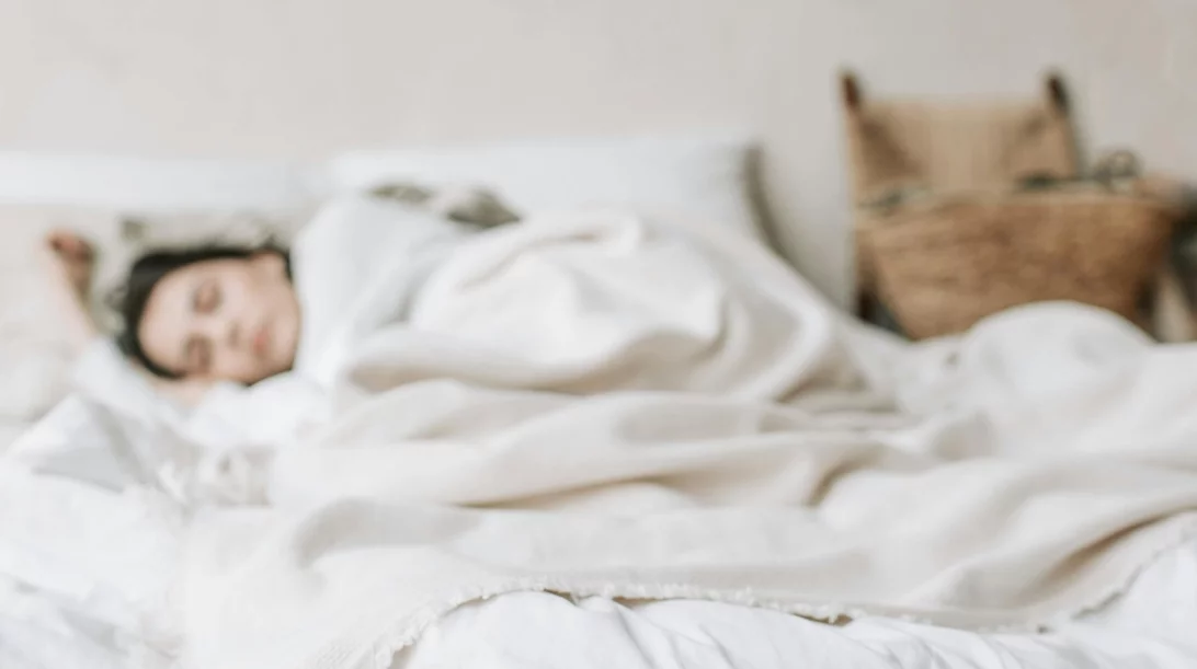 Ποια είναι τα χειρότερα λάθη που κάνουμε στον ύπνο