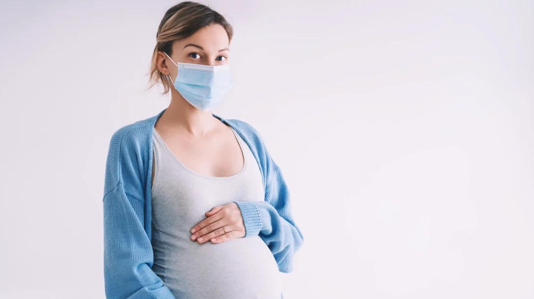 Κόλλησες COVID-19 στην εγκυμοσύνη; 2 καθησυχαστικές έρευνες που αξίζει να γνωρίζεις