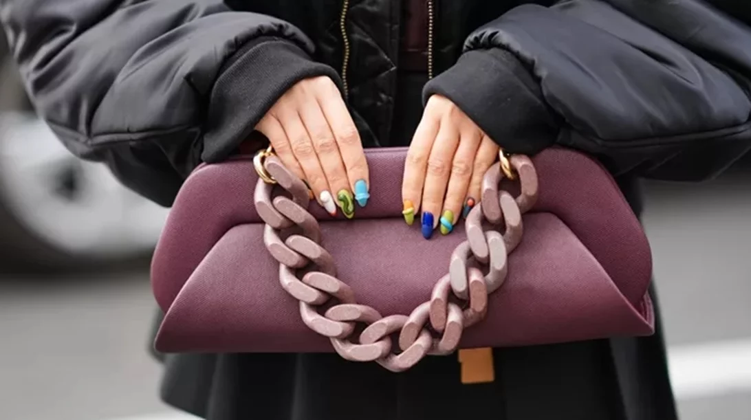 Μπήκε ο Φεβρουάριος: 10 chic μανικιούρ για μια αλλαγή στην εμφάνισή σου