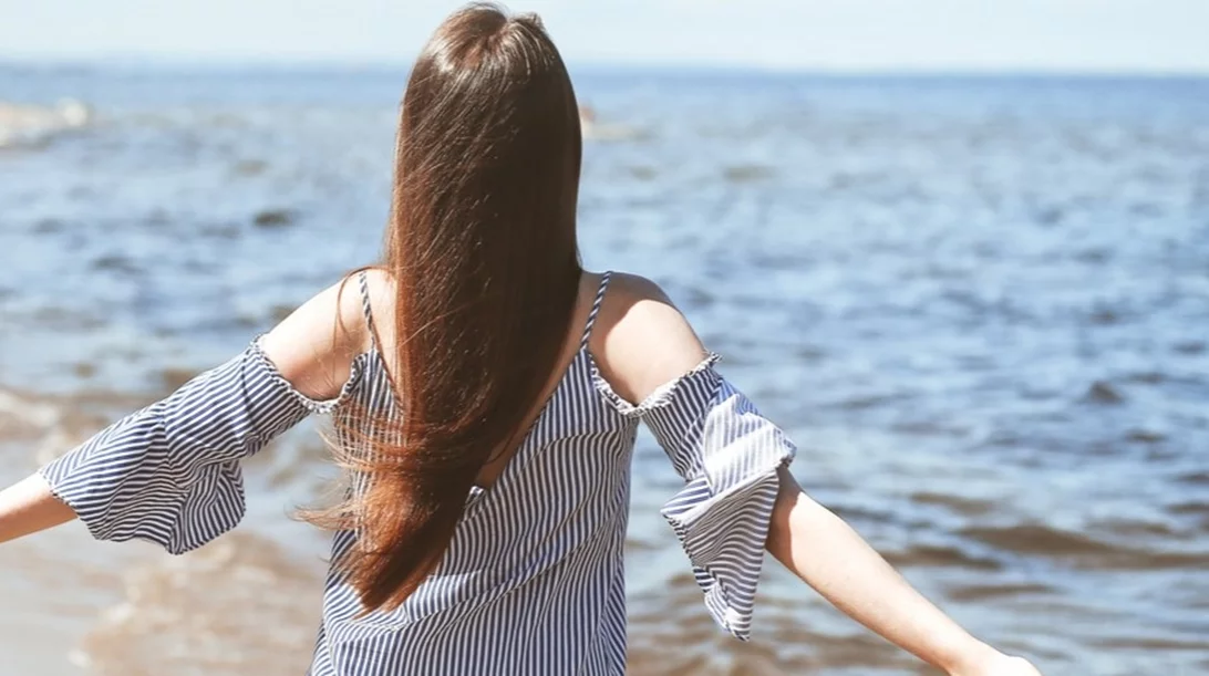 Τα πιο χρήσιμα tips για δυνατά μαλλιά γεμάτα υγεία