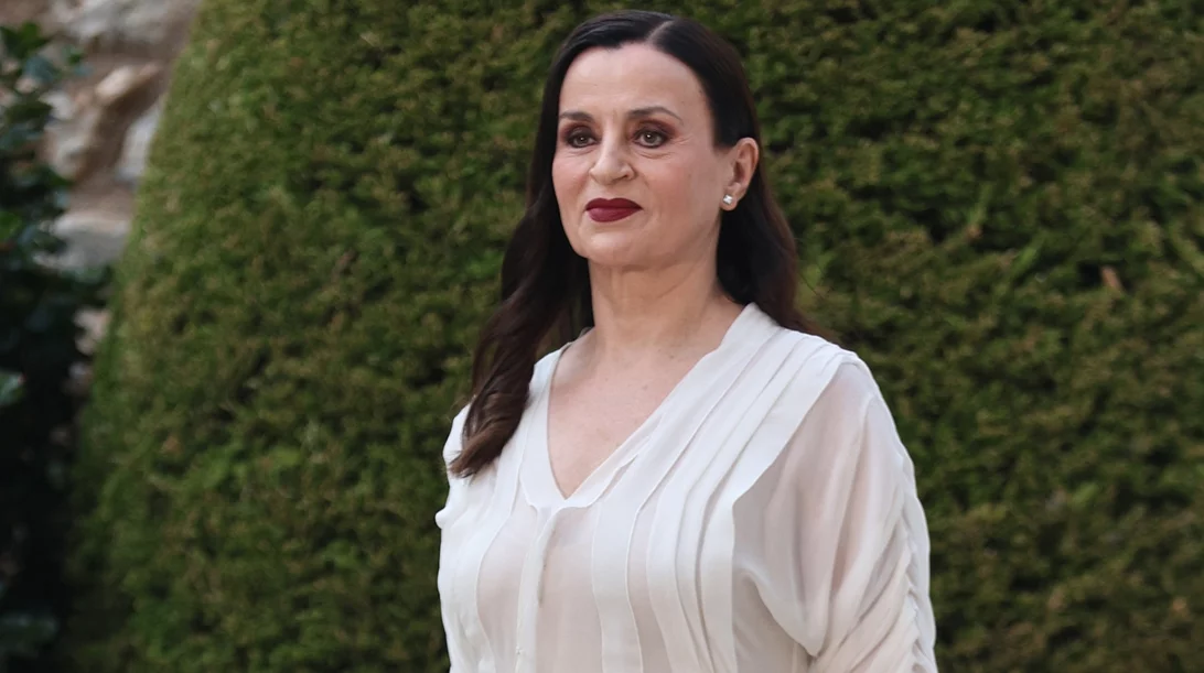 Καρυοφυλλιά Καραμπέτη: Το "αντιγηραντικό" μυστικό της ηθοποιού - Για να μεγαλώνεις χωρίς να γερνάς