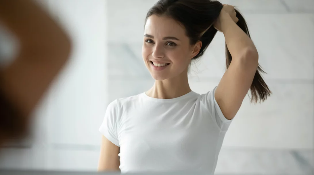 Θες μακριά μαλλιά, χωρίς ψαλίδα και κατεστραμμένες άκρες; Το hair dusting είναι η ιδανική τεχνική για σένα