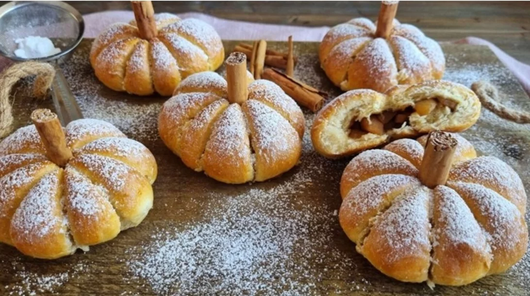 Τέλειο και υγιεινό γλυκάκι: Ψωμάκια μπριός κολοκύθας με μήλα, χωρίς ζάχαρη