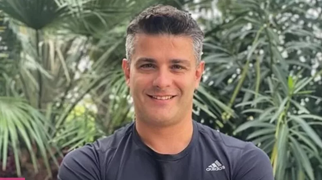 Ο Μιχάλης Καφετζής διδάσκει τις γυναίκες πώς να υπερασπίζονται τον εαυτό τους