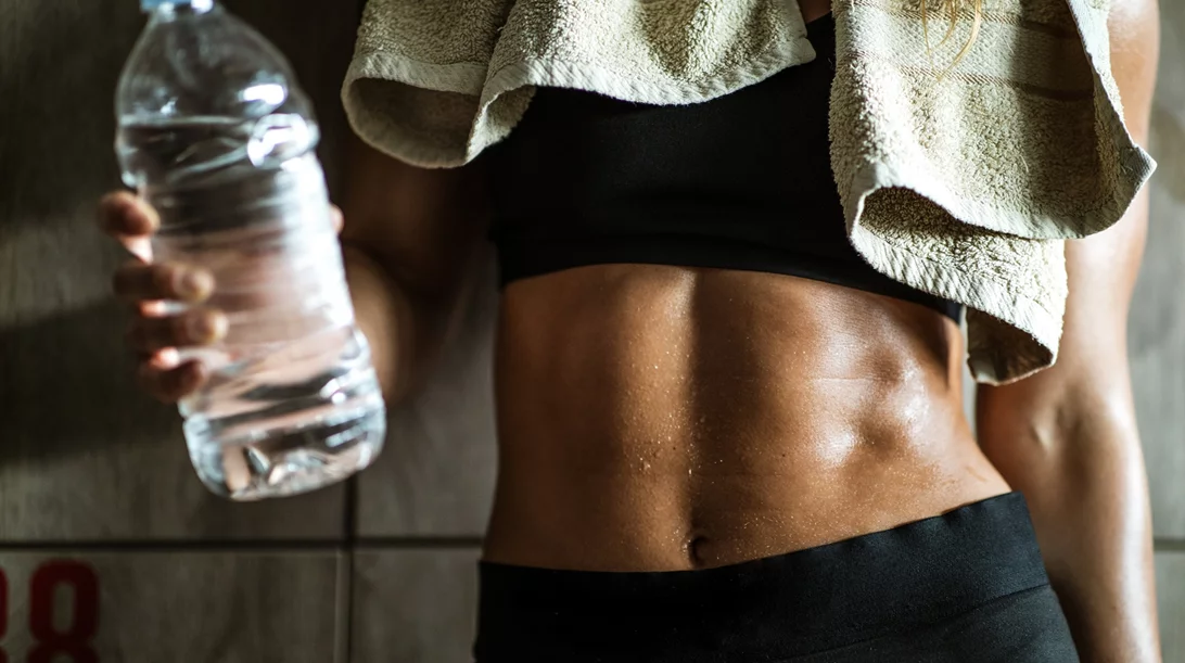 Αθλητική διατροφή: Πώς να τρως σωστά για να έχεις ενέργεια, αντοχή + γρήγορη αποκατάσταση