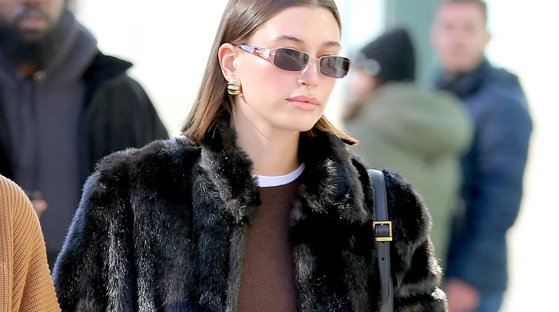 4 θηλυκά και stylish χτενίσματα για καρέ μαλλιά που πρέπει να δεις