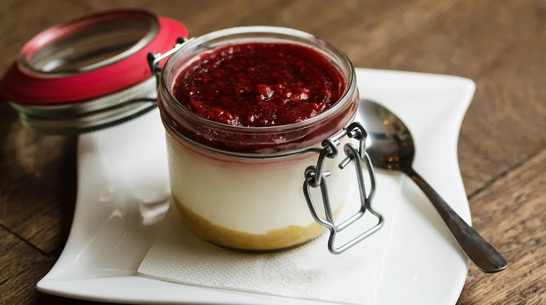 Light cheesecake με 5 μόνο υλικά - Χωρίς βούτυρο και ζάχαρη