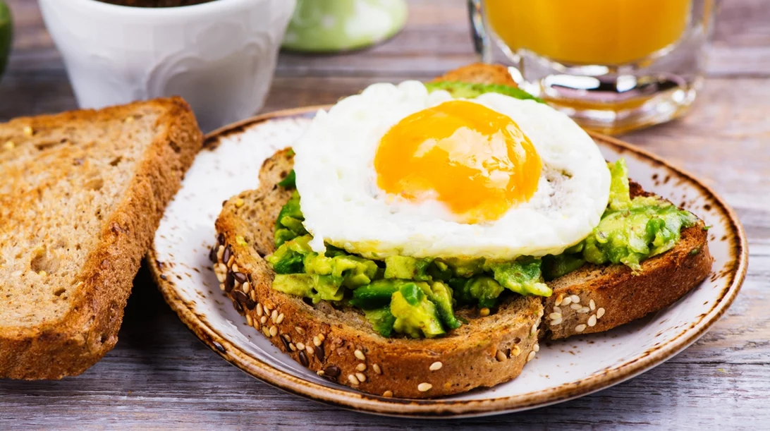 Ένα σημαντικό λάθος που κάνουμε όταν τρώμε αυγό για πρωινό