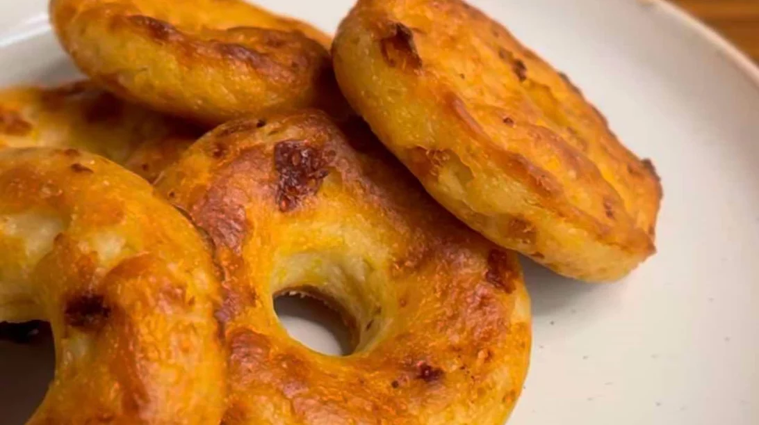 Αλμυρά baby donuts με μόλις 4 υλικά - Χωρίς αυγά