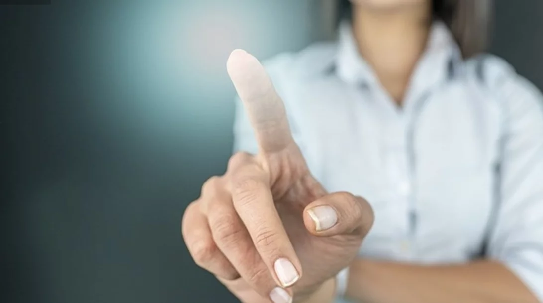 Σύντομος οδηγός SOS για περιστατικά ενδοοικογενειακής βίας - 5 +1 βήματα που πρέπει να ακολουθήσουμε