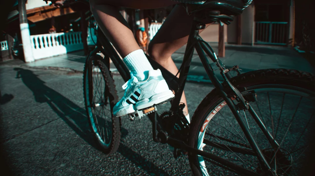 Αδυνάτισμα με περπάτημα ή ποδήλατο; Ποια άσκηση καίει περισσότερες θερμίδες;