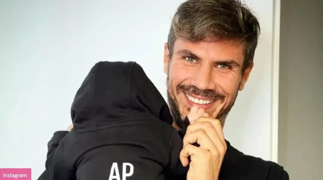 Άκης Πετρετζίκης: Το υγιεινό κολατσιό που ετοιμάζει καθημερινά στον γιο του για το σχολείο