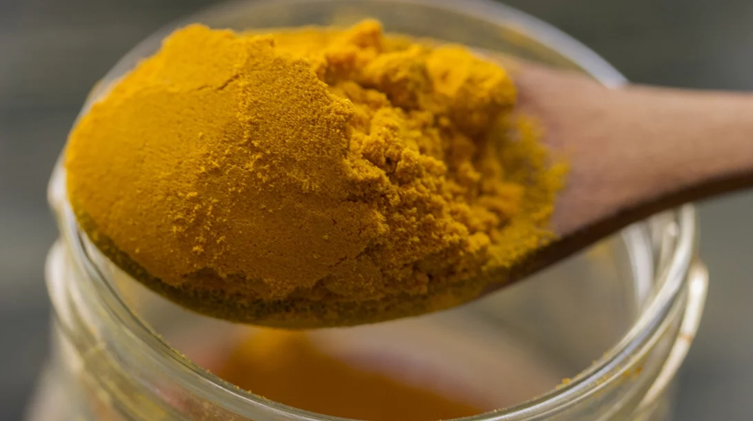Κουρκουμάς: Με ποιο συστατικό να τον συνδυάσεις για να εκτοξεύσεις τα οφέλη του;