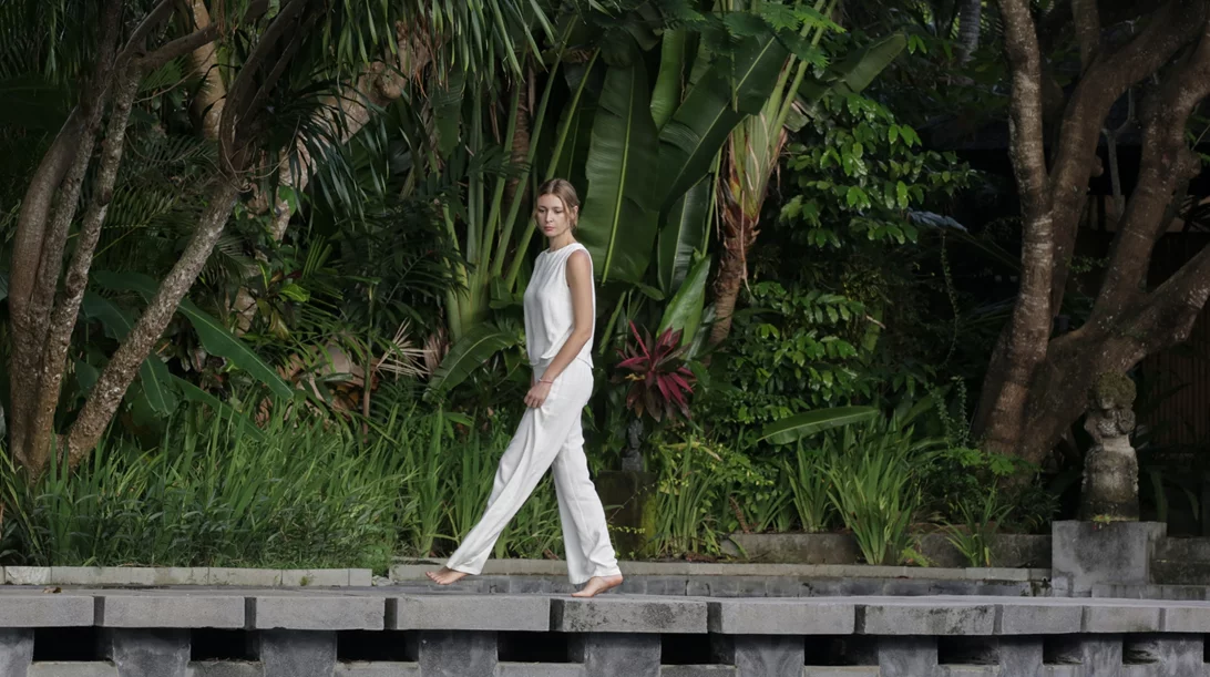 Τα κομψά looks που μπορείς να κάνεις με τα παντελόνια σου το καλοκαίρι