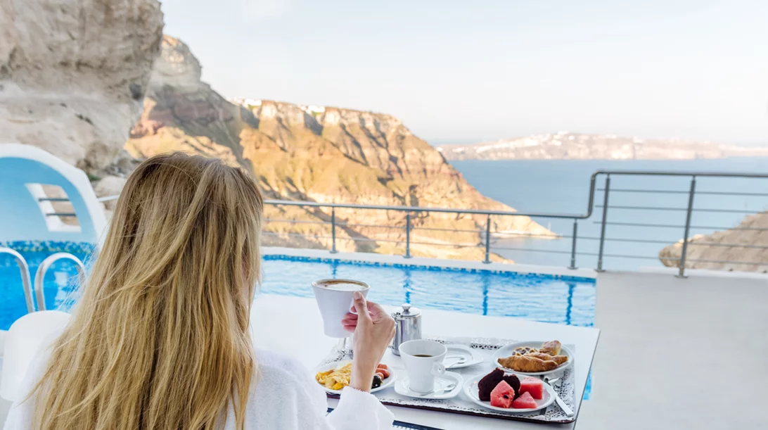 Πώς να μην πάρω κιλά το καλοκαίρι; Ακολούθησε αυτές τις 4 βασικές συμβουλές