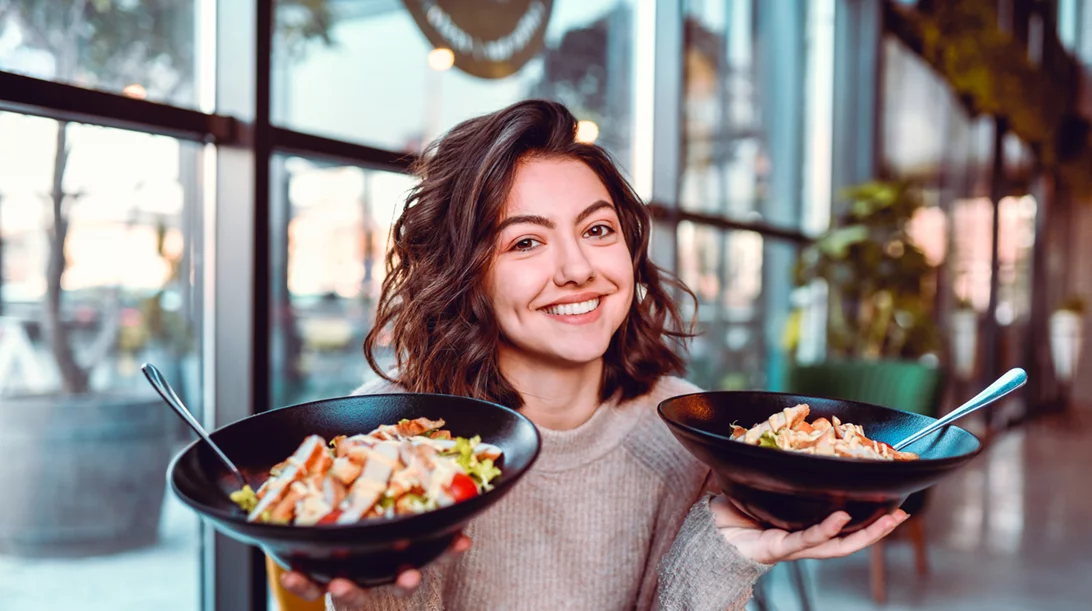 Τι να παραγγείλω όταν κάνω δίαιτα; 10 συμβουλές για να τρως υγιεινά έξω
