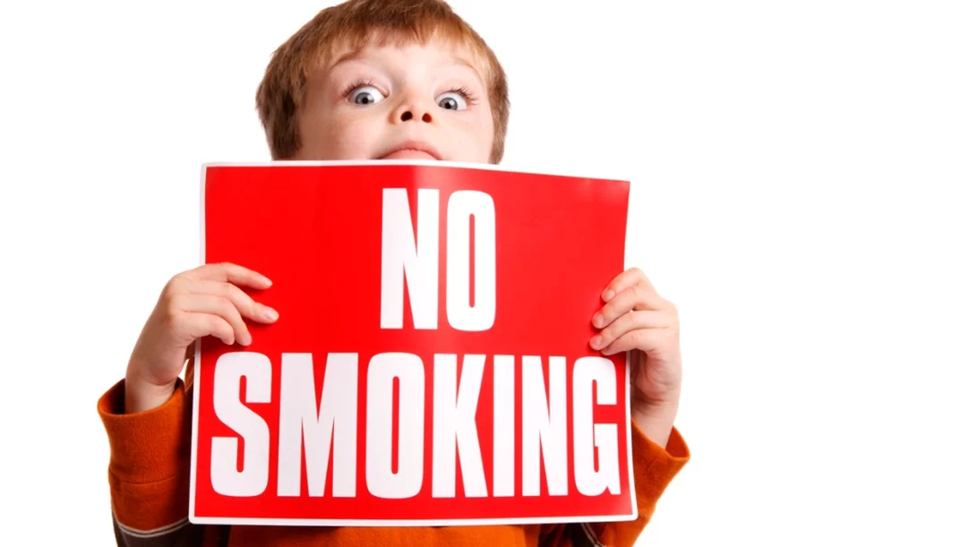 Μήπως και το δικό μας παιδί έχει ίχνη νικοτίνης στα χέρια του; Έρευνα απαντά