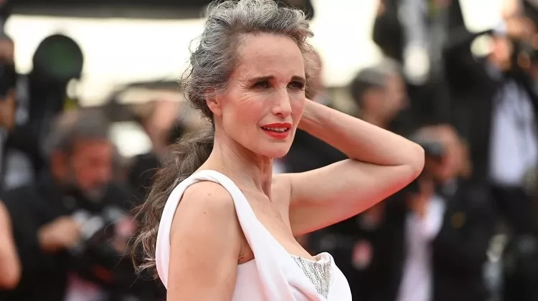 Μαθήματα ομορφιάς από γυναίκες που ξέρουν πώς να μεγαλώνουν ωραία