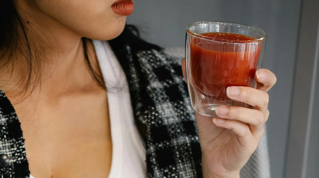 Σε μόλις 7 ημέρες: Ο χυμός που αποδεδειγμένα μεταμορφώνει τον μεταβολισμό (+ άλλα 2 σημαντικά οφέλη)