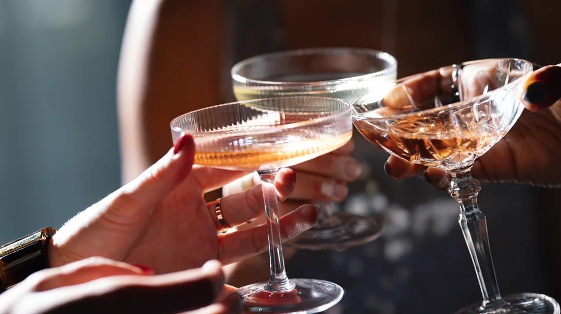 Ποια ποτά βλάπτουν το δέρμα σου;