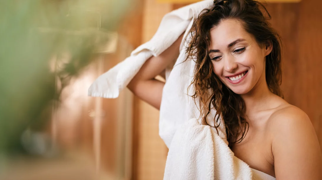 Το hack για την αντιμετώπιση της πιτυρίδας που έχει γίνει viral στα social media