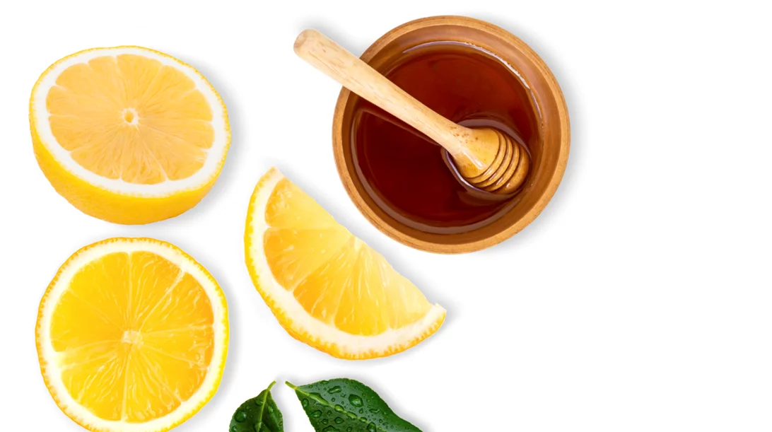 Τέλος στα μαύρα στίγματα στο πρόσωπο με μόλις 2 φυσικά υλικά