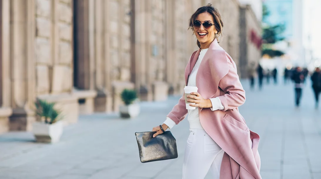 Τα 5 ανοιξιάτικα basic κομμάτια που θα σε κάνουν να δείχνεις chic χωρίς προσπάθεια