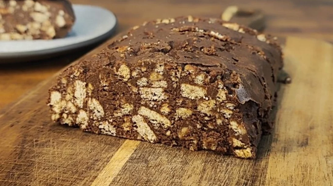 Σοκολατένιος κορμός με μόλις 3 υλικά και χωρίς ζάχαρη - Τέλεια συνταγή για το Πάσχα