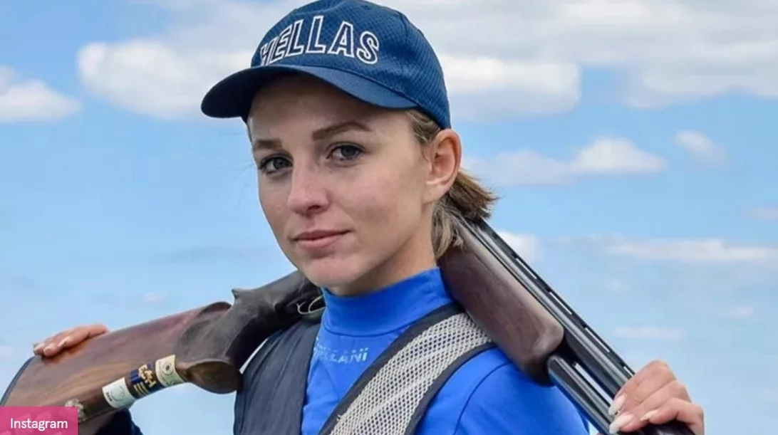 Εμμανουέλα Κατζουράκη: Η παγκόσμια πρωταθλήτρια σκοποβολής ανάμεσα στους τραυματίες των Τεμπών