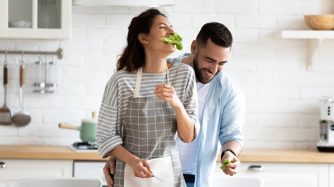 Τι δένει ένα ζευγάρι; 6 πράγματα που μπορείτε να κάνετε μαζί και δεν κοστίζουν