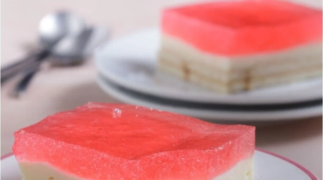 Καλοκαιρινό γλυκό με ζελέ, μπισκότα, κρέμα - Δροσερό και πεντανόστιμο