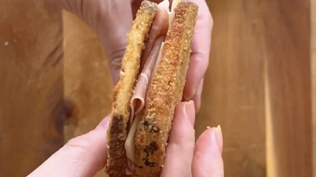 Τοστάκι με μελιτζάνα αντί για ψωμί - Το πιο ελαφρύ σνακ του καλοκαιριού