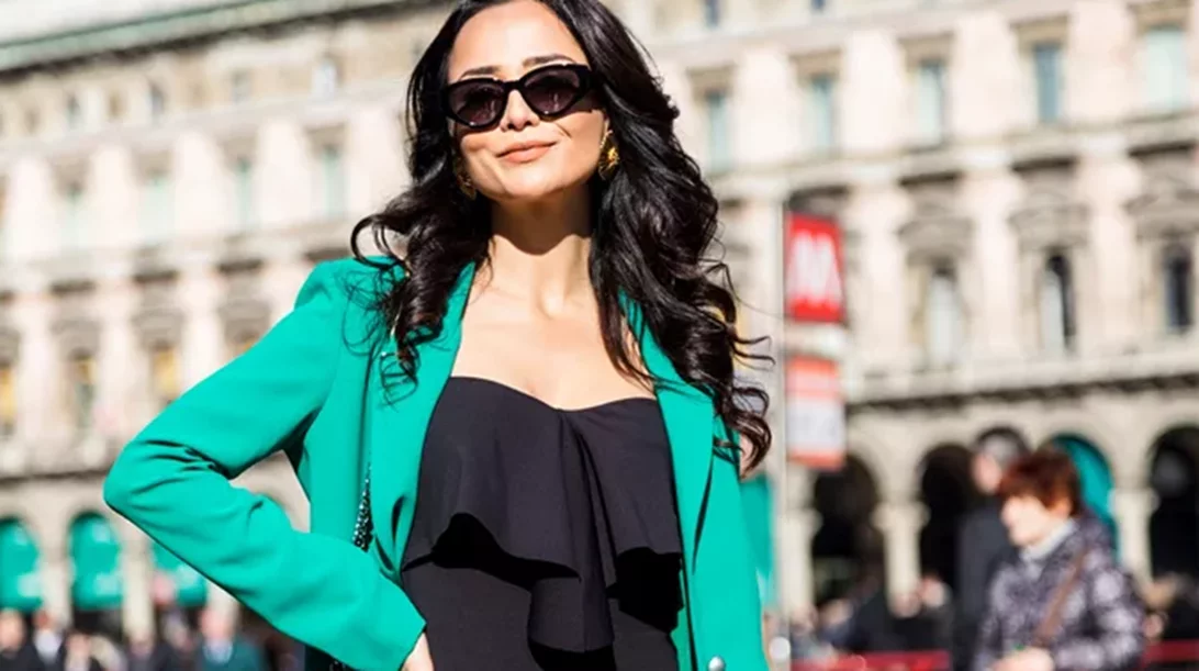 Έχεις πλαϊνές αφέλειες και δεν ξέρεις πώς να τις χτενίσεις; Το tutorial που θα σε βοηθήσει