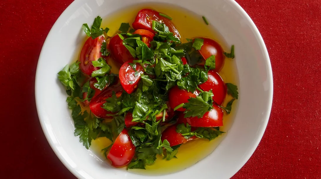 Τρως πάρα πολλές ντομάτες; 6 "παρενέργειες" που πρέπει να γνωρίζεις