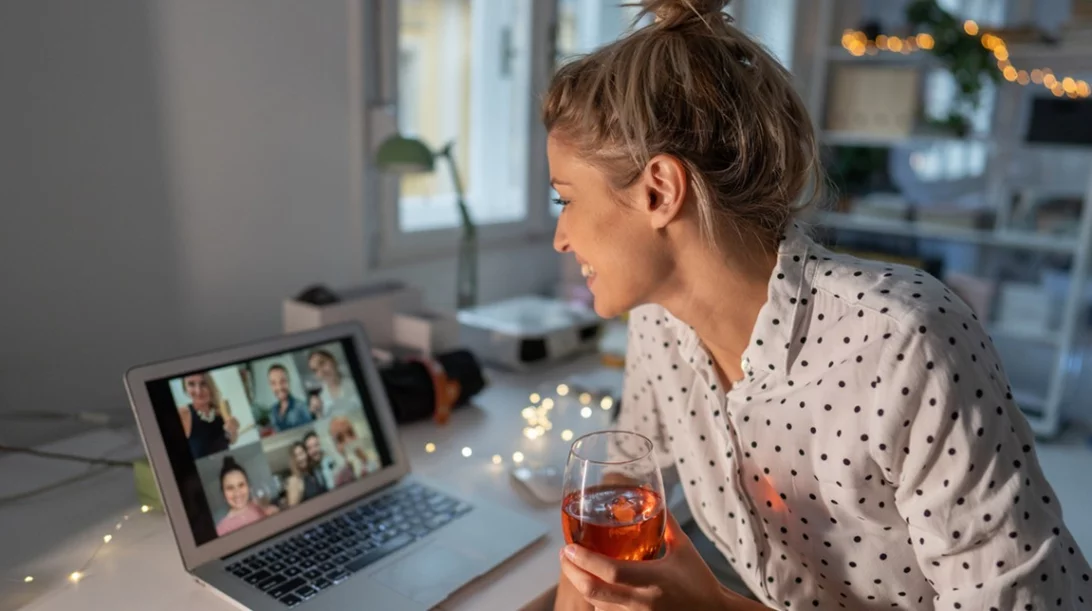 Πες μου πόσο αλκοόλ πίνεις, να σου πω πόσο κινδυνεύεις από καρκίνο του μαστού