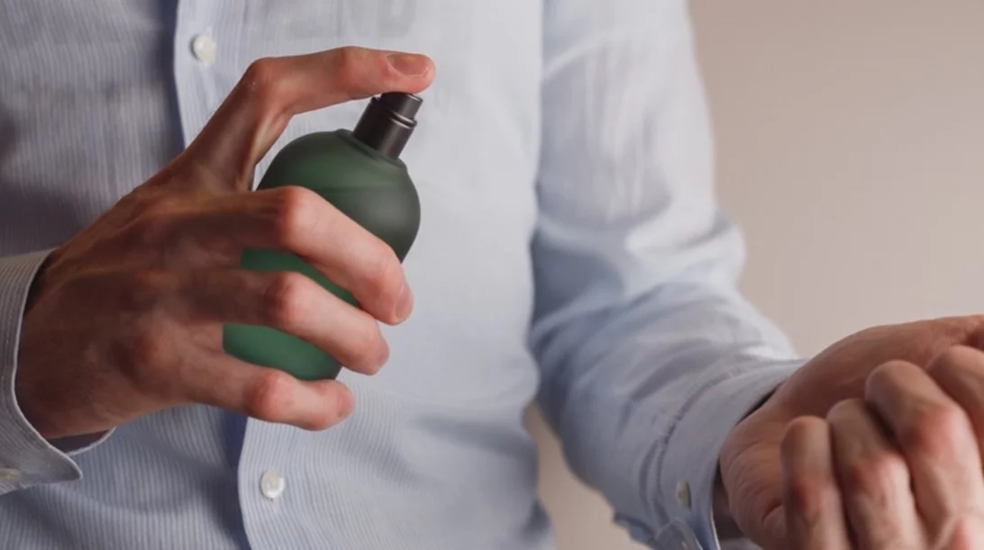 Αυτό είναι το καλύτερο και πιο πολυτελές αντρικό άρωμα