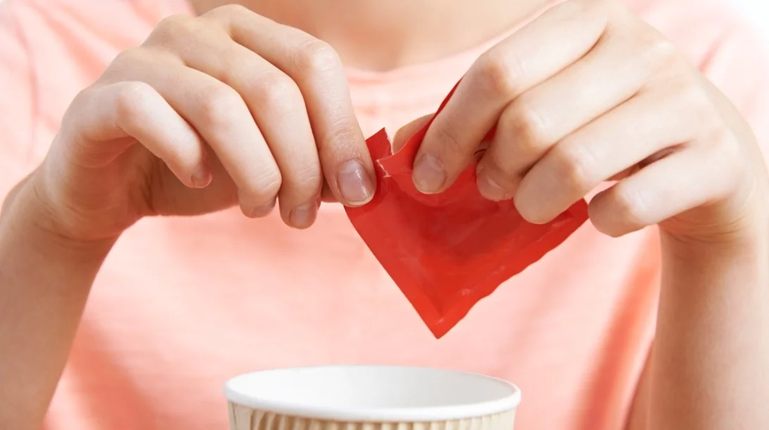 Κόβεις τη ζάχαρη: Είναι τα τεχνητά γλυκαντικά καλή επιλογή για την υγεία σου;