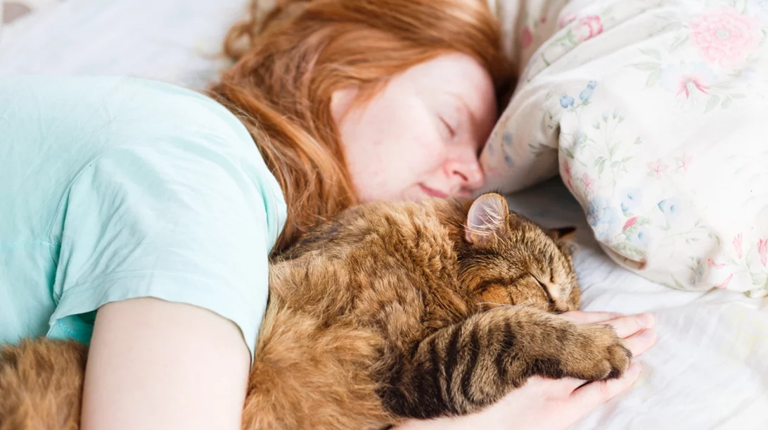 Bed rotting: Η viral τεχνική της αυτοφροντίδας μένοντας απλώς στο κρεβάτι