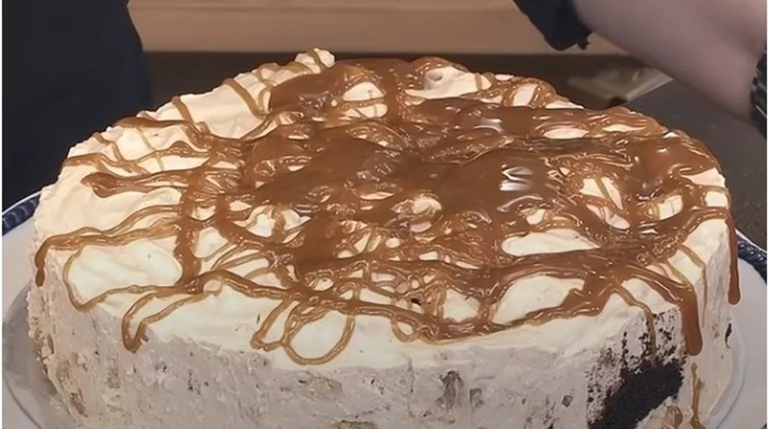 Απίθανο γιαουρτογλυκό με μπισκότα, έτοιμο σε 5 λεπτά - Ταιριάζει σε κάθε περίσταση