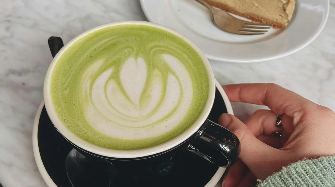 Matcha Latte: Tο trend της εποχής και πού θα το βρεις στην Αθήνα