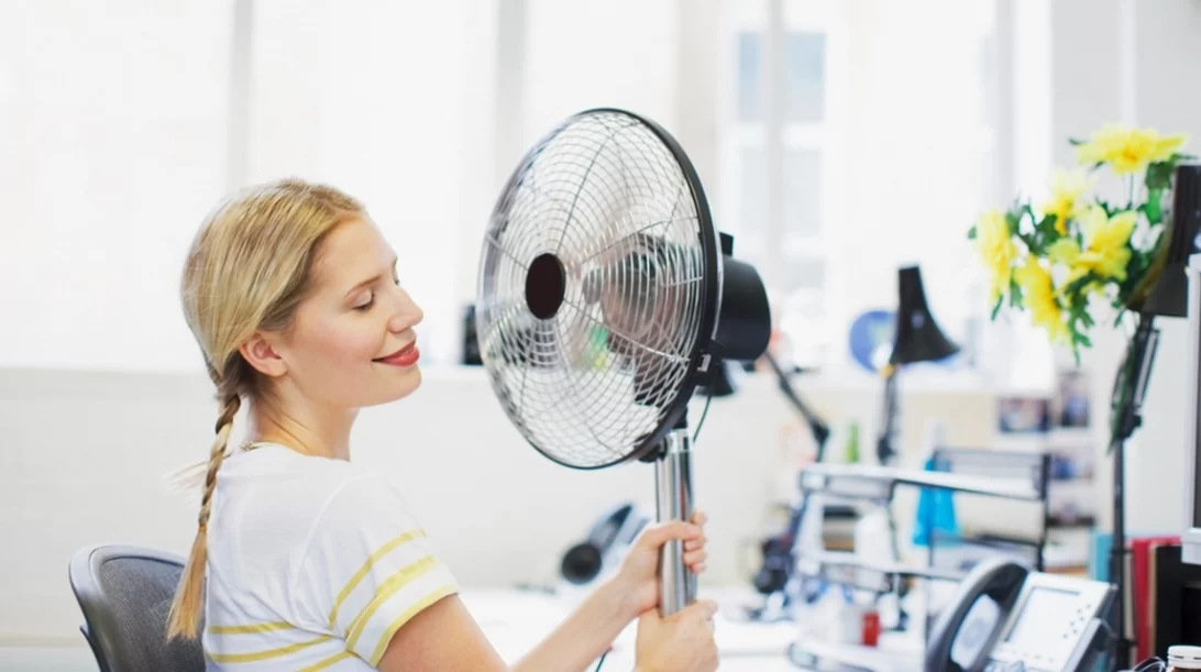 Εξάψεις στην εμμηνόπαυση: Μόλις εγκρίθηκε το πρώτο φάρμακο για την κατάσταση αυτή