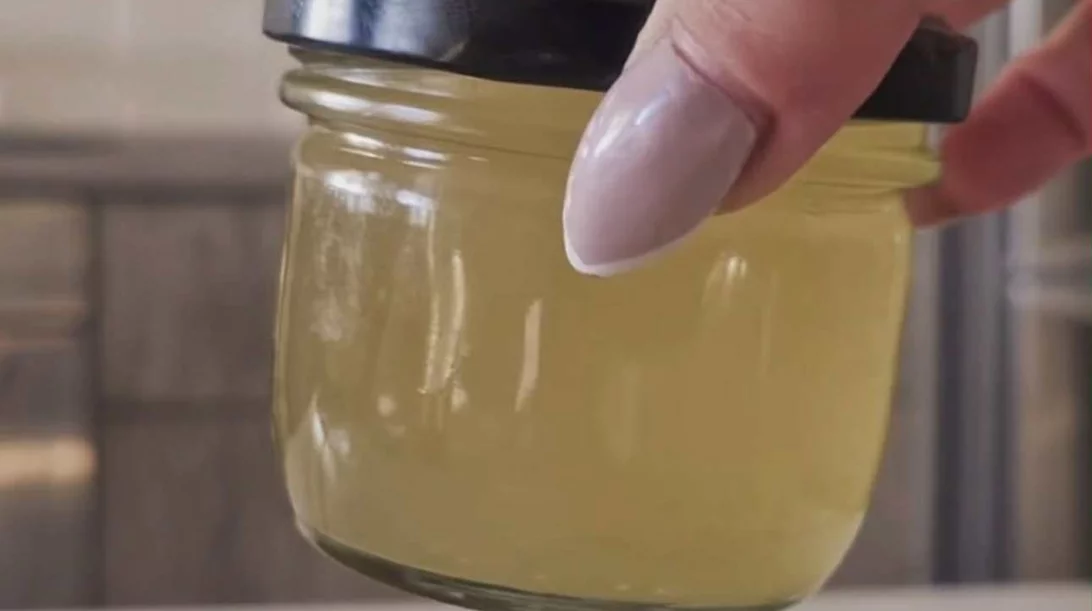 Φτιάξε σπιτικό σιρόπι κατά των ιώσεων - 100% φυσικό και μόνο με 4 υλικά!