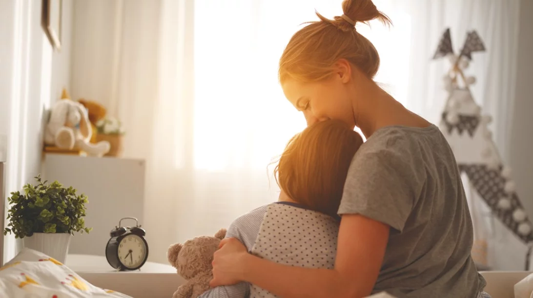 "Η μανούλα έχει αρθρίτιδα" - Μια πραγματική ιστορία μαμάς και κόρης μέσα στο ταξίδι της διάγνωσης και της νόσου