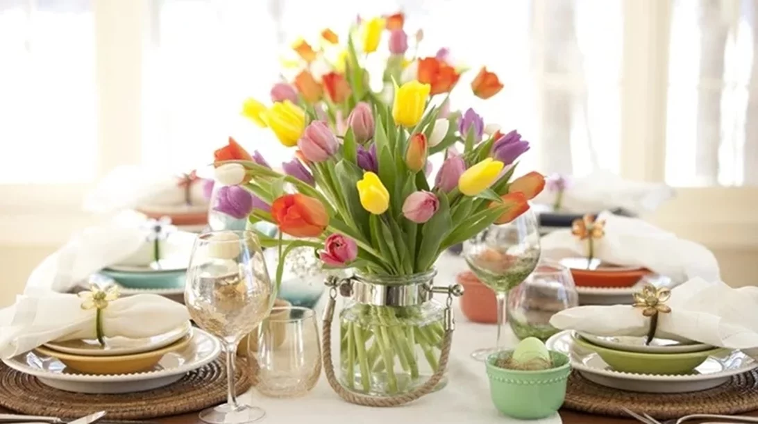 Αυτά τα βάζα από την IKEA θα δώσουν το χρώμα που ψάχνεις στο πασχαλινό σου τραπέζι