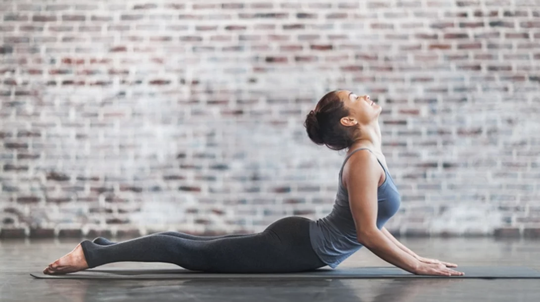 Το Wall Pilates είναι η νέα γυμναστική που κυριαρχεί στο Tik Tok